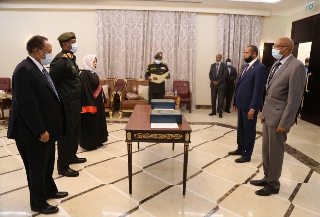 السودان | وزيرا الصحة والثقافة والإعلام يؤديان القسم