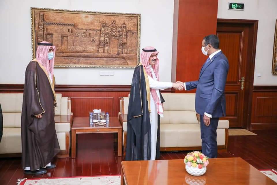 النائب الأول لرئيس مجلس السيادة يلتقي وفد شركة الراجحي الدولية للاستثمار