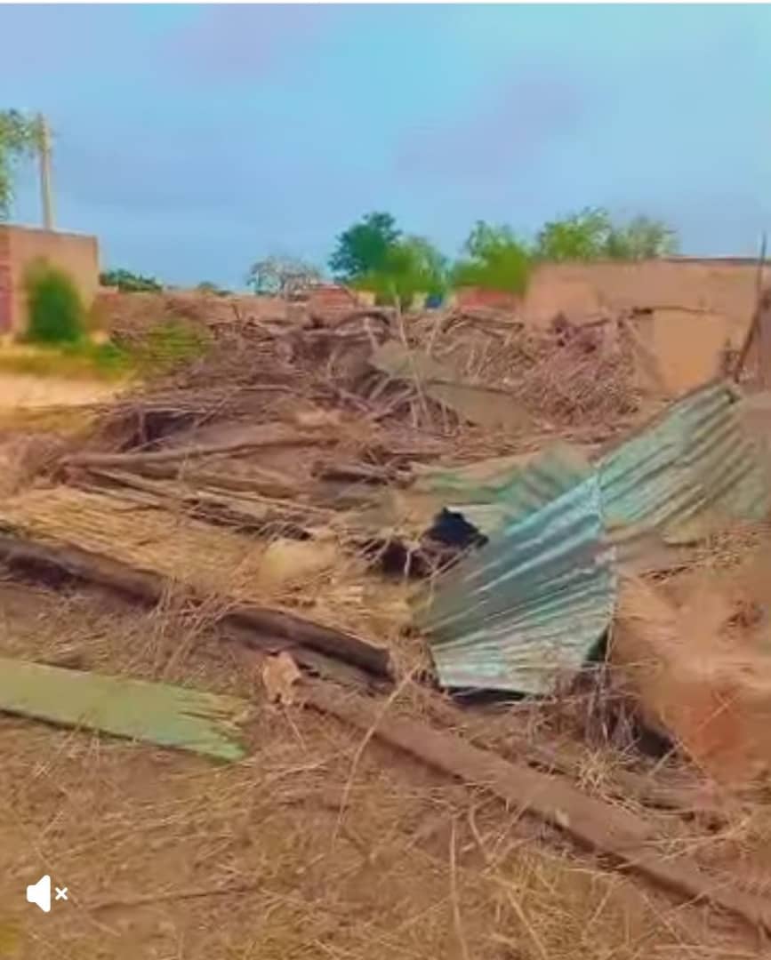 إستهداف مستمر لقرى الحمادي بواسطة طيران الجيش 